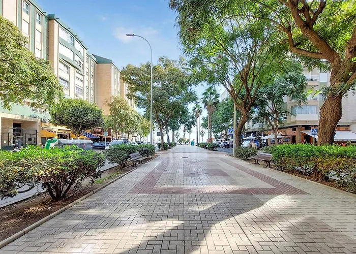 Appartamento 4 Bedroom Cozy In *